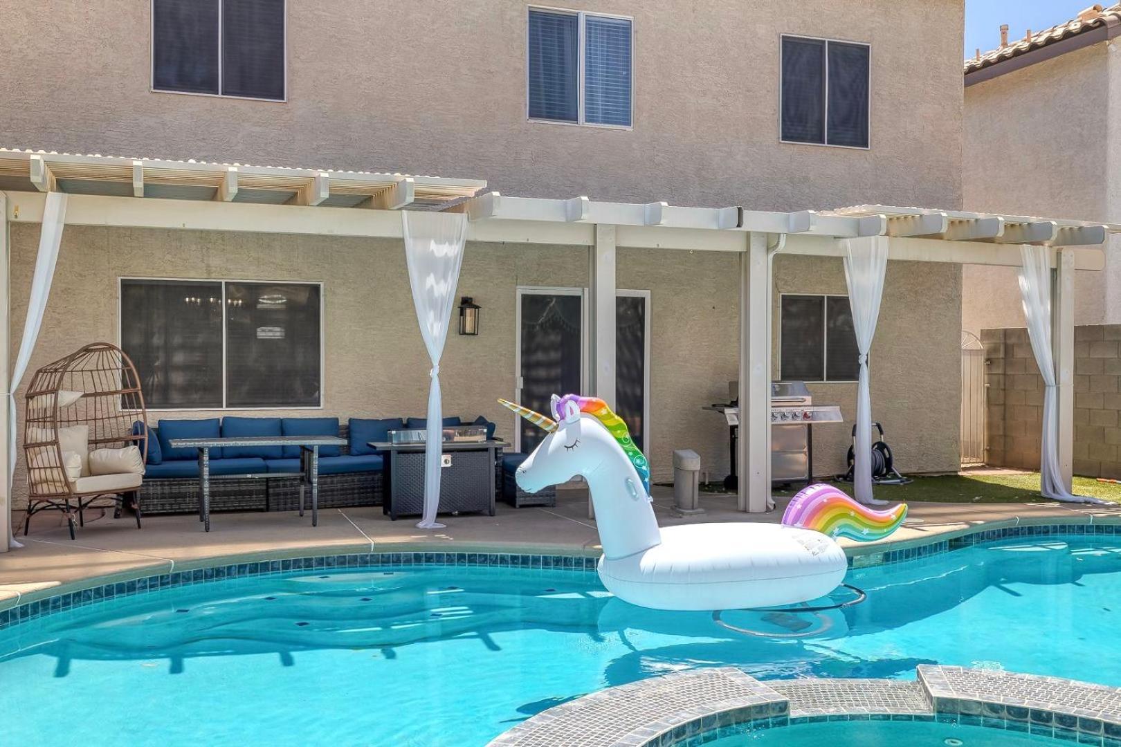 Modern Home In Las Vegas Near Strip With Pool And Jacuzzi Kültér fotó