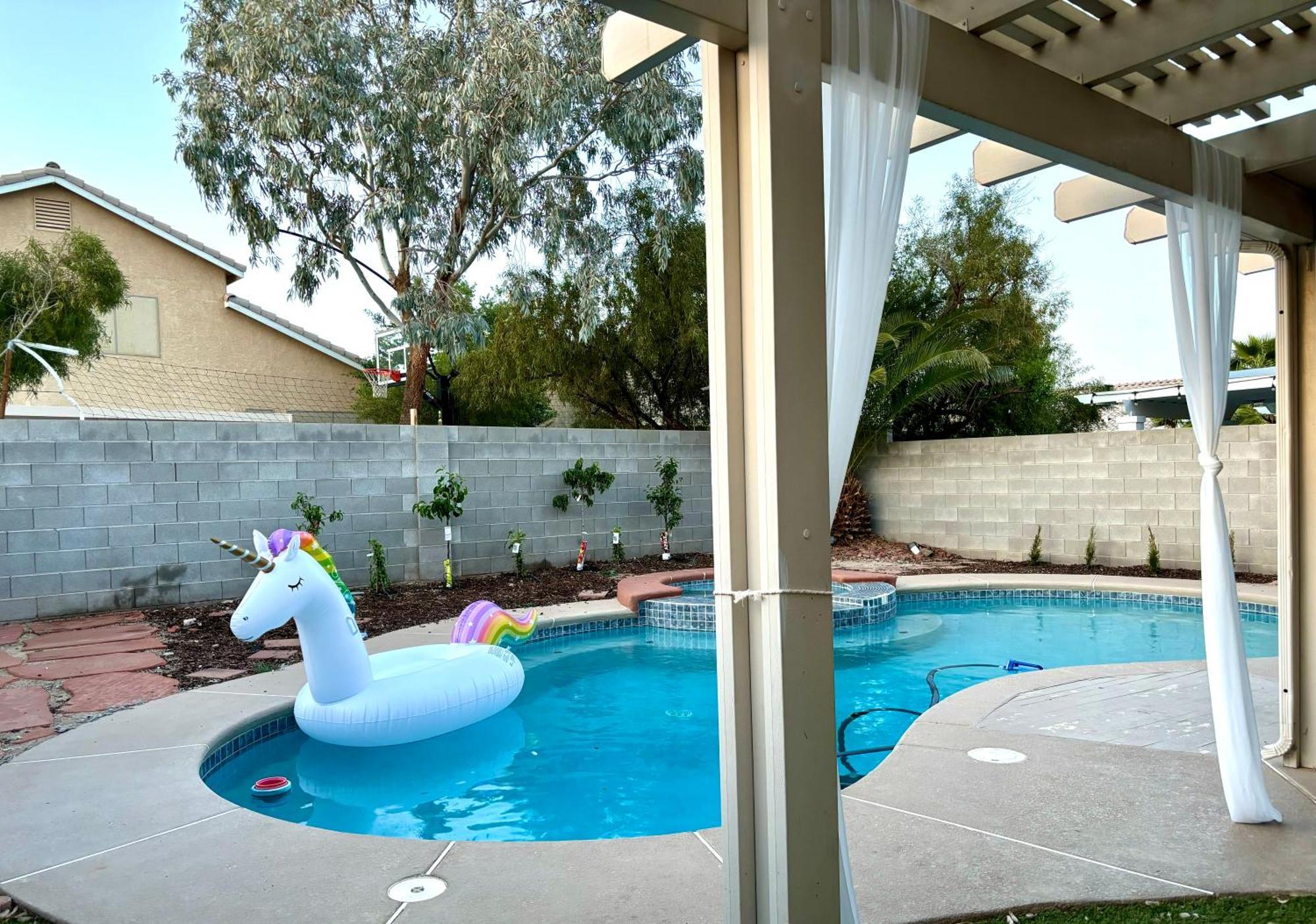 Modern Home In Las Vegas Near Strip With Pool And Jacuzzi Kültér fotó